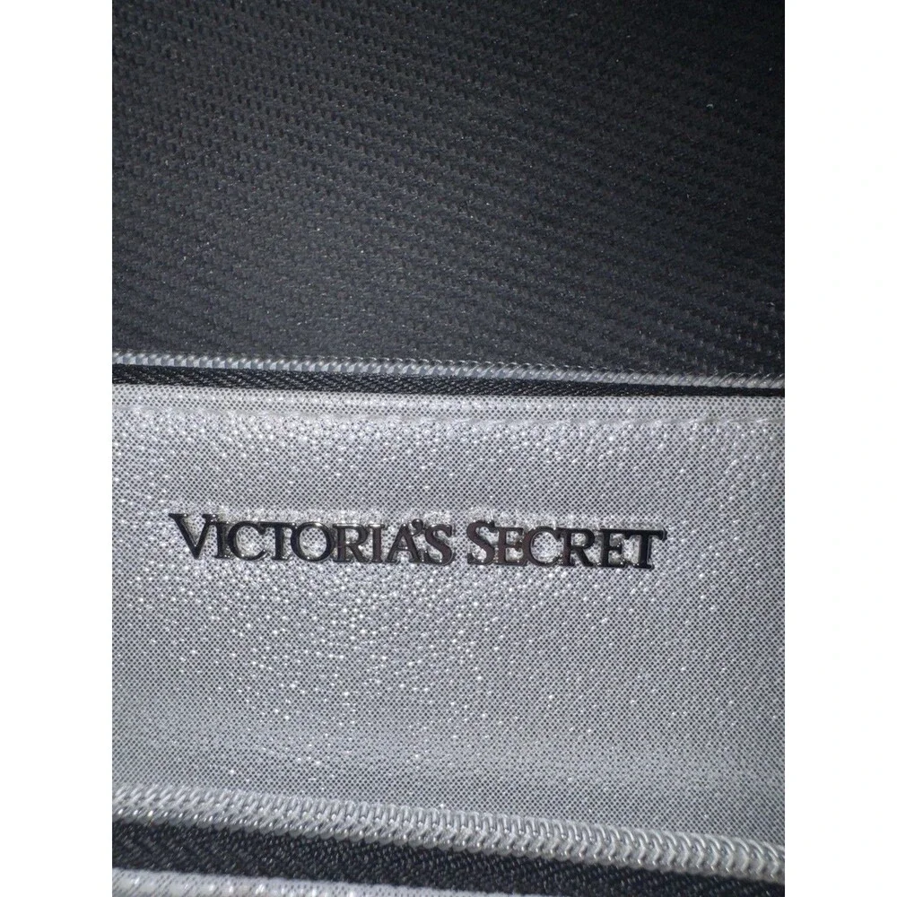 Victorias Secret appears just pink